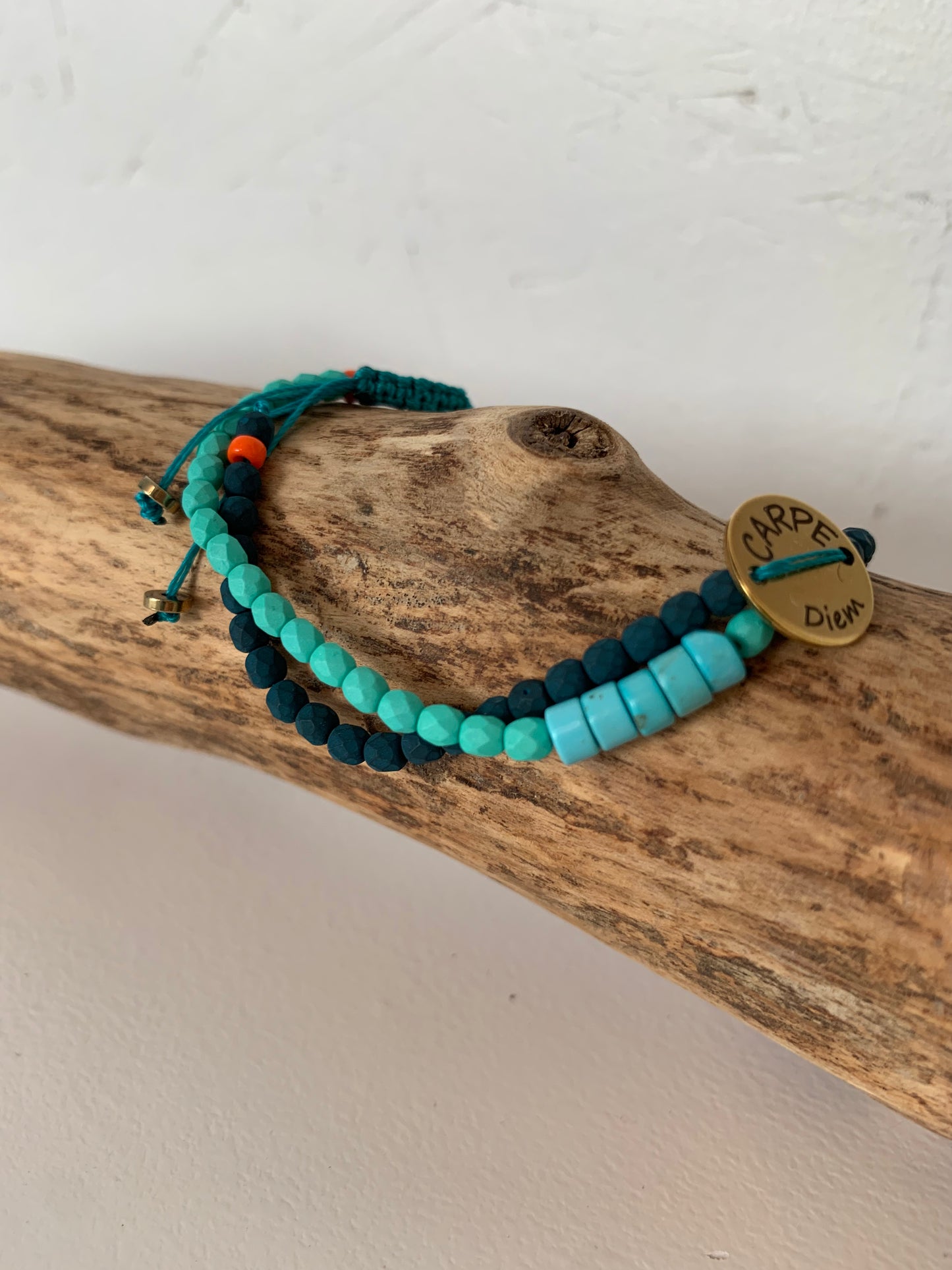Bracelet en howlite turquoise – Femme – Réglable – Fait main – turquoise