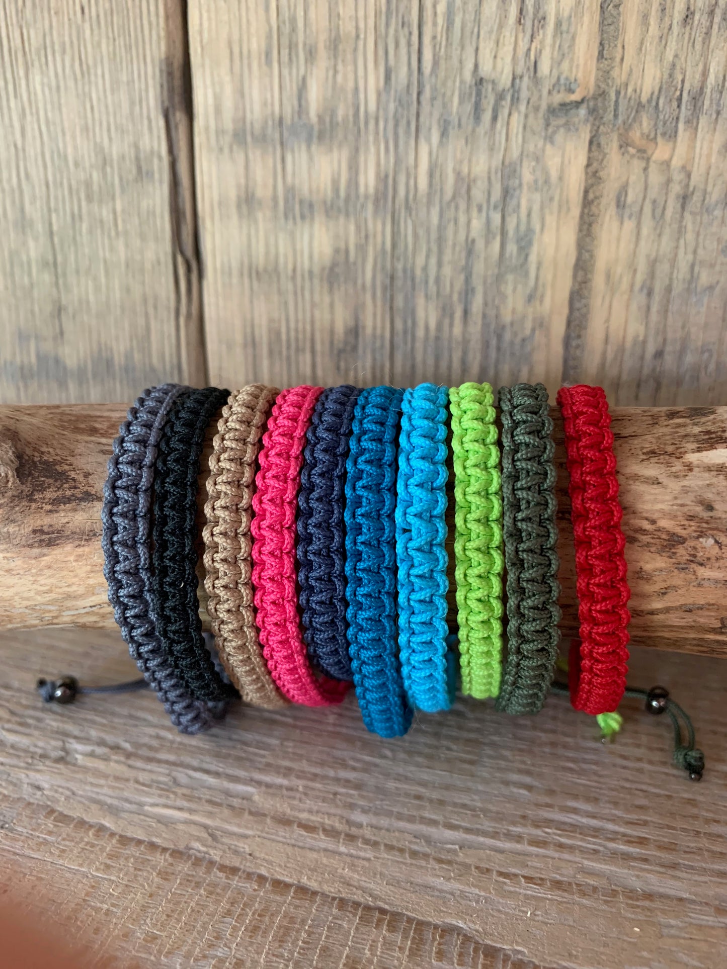 bracelets macramé couleurs disponibles
