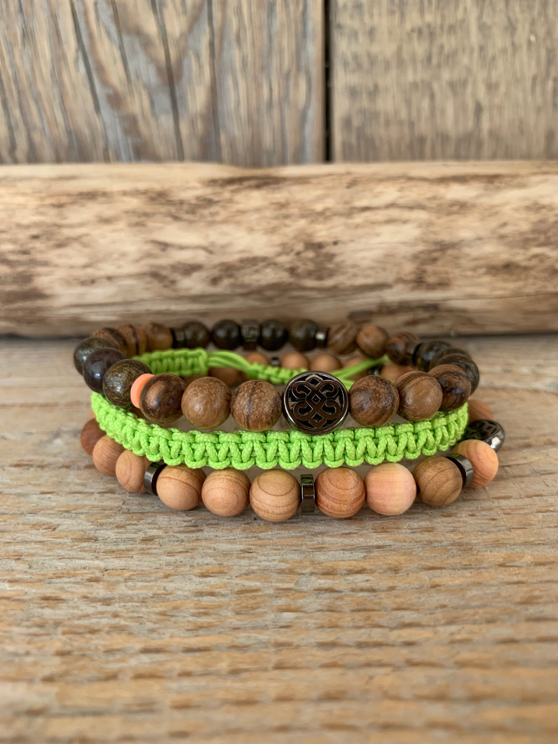 OZE by Virginie - Bracelet homme en bronzite – Fait main – Élastique – 3 tailles - Bracelet homme en bois - Bracelet macramé