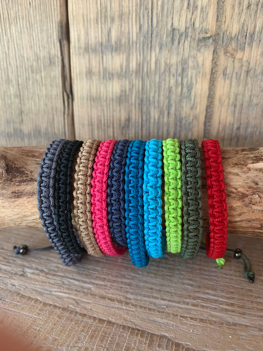 Bracelet homme en macramé – 10 coloris – Réglable – Fait main