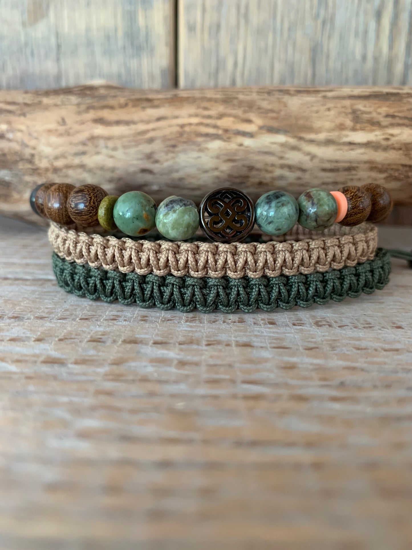 Bracelet homme en macramé – 10 coloris – Réglable – Fait main