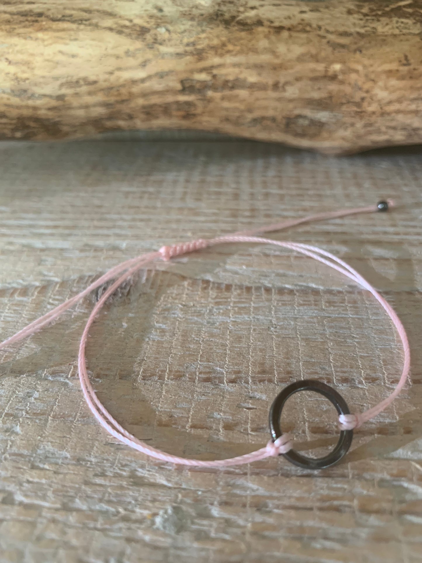 Bracelet cercle argent – Réglable – Fait main – Cordon coloré