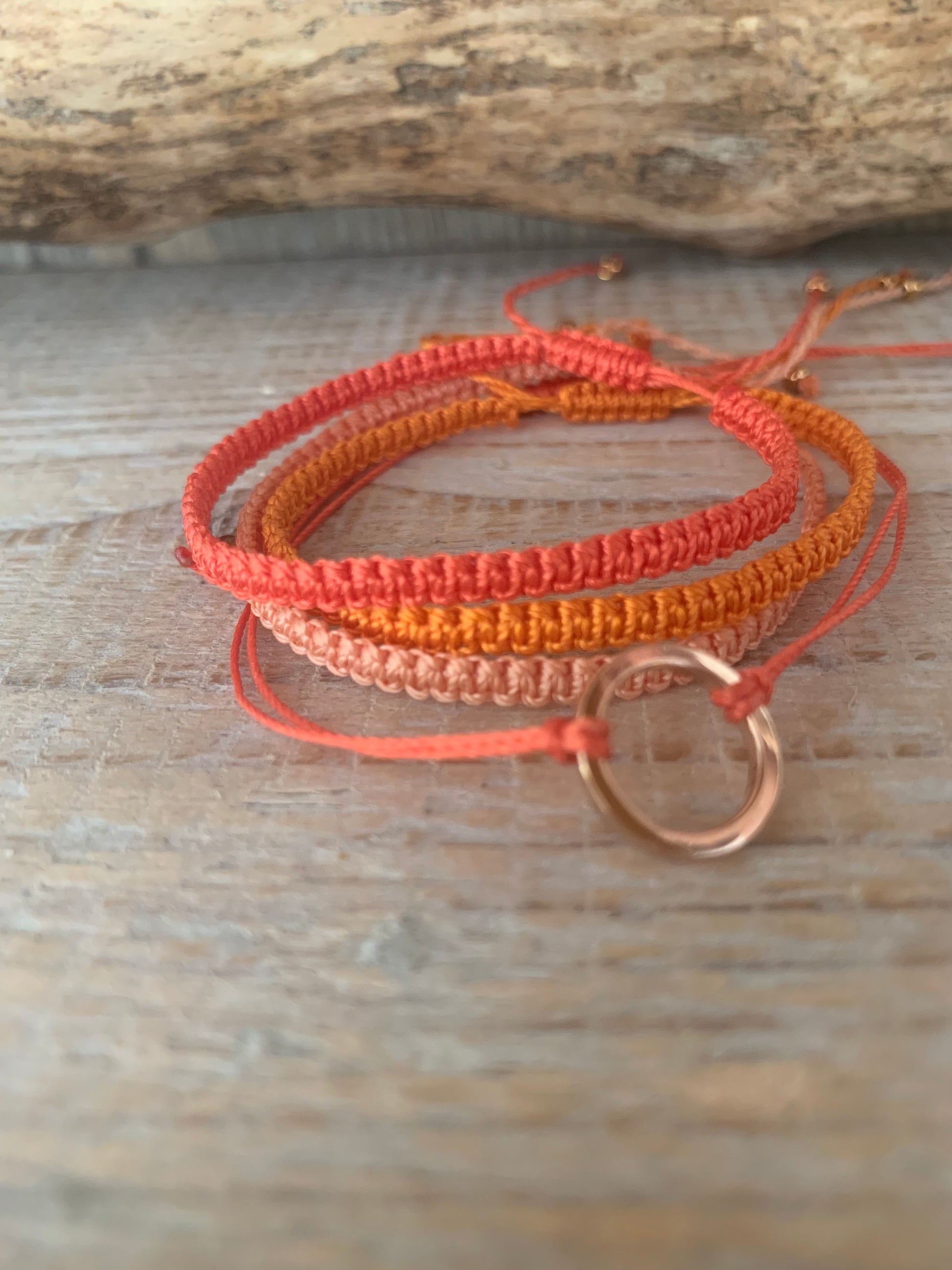Bracelet cercle argent – Réglable – Fait main – Cordon coloré - bracelet macramé