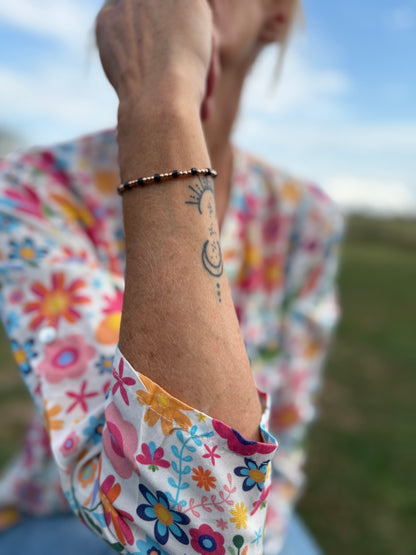 Bracelet femme en bronzite – Ancrage & confiance