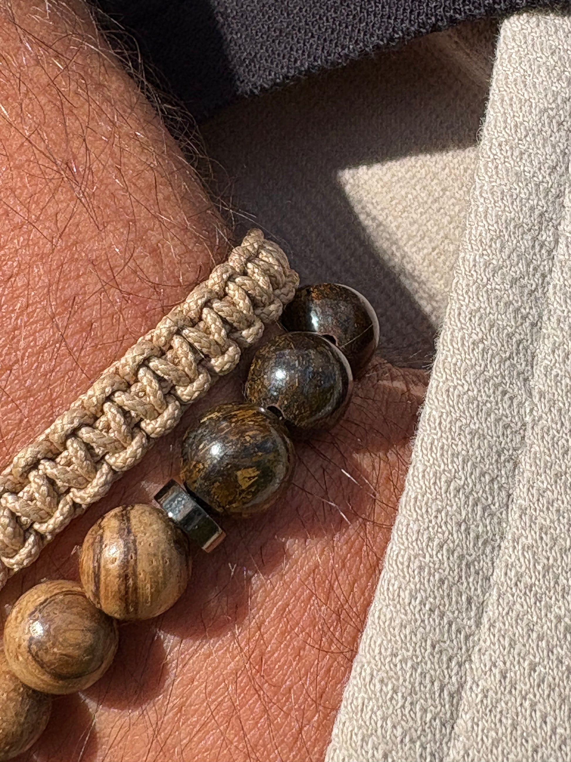 OZE by Virginie - Bracelet homme en bronzite – Fait main – Élastique – 3 tailles - Bracelet macramé
