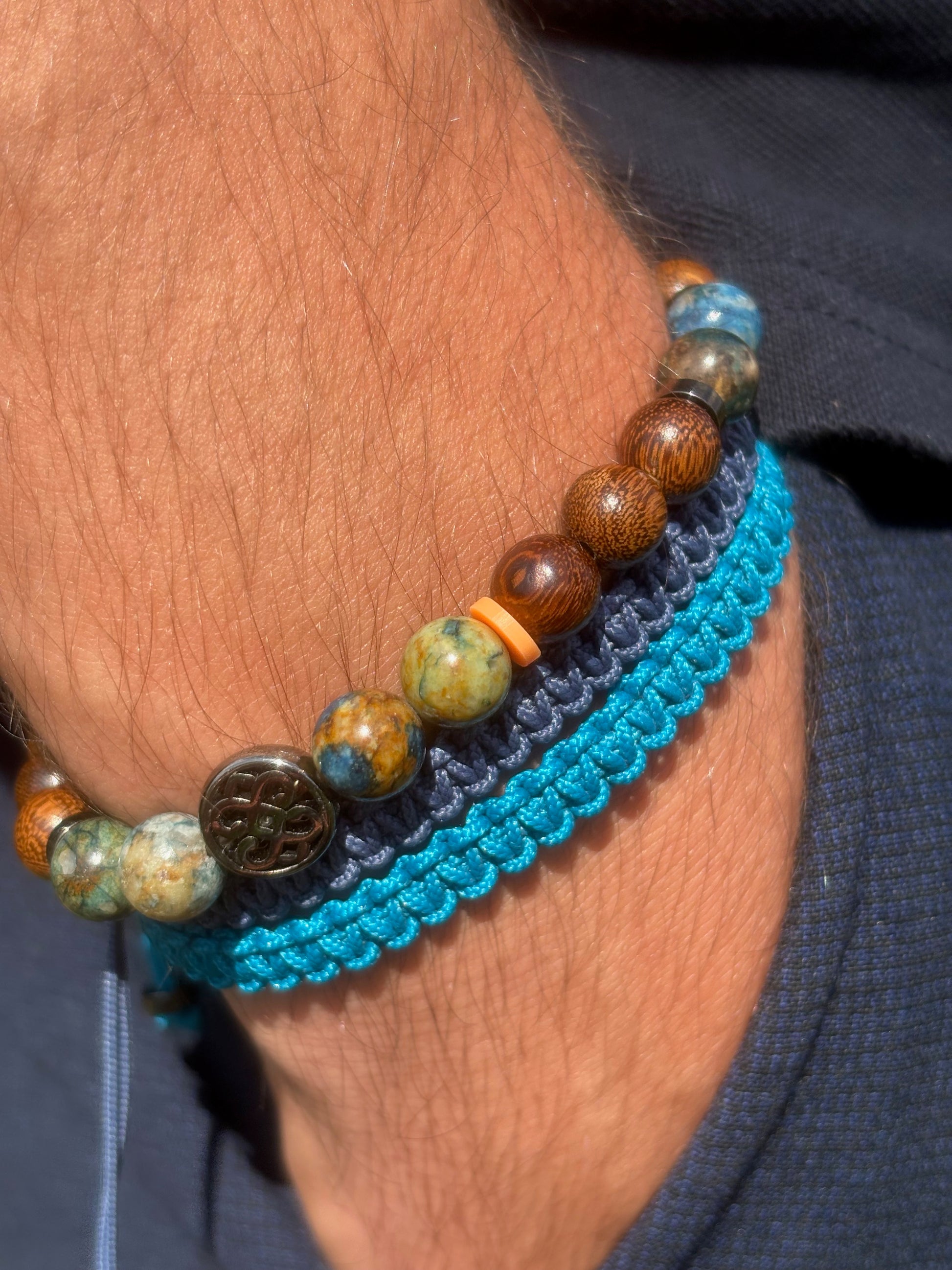 bracelet homme azurite porté poignet bracelet macramé