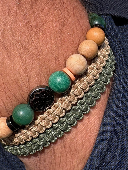 détail perles jade bracelet homme artisanal - détail bracelet homme macramé
