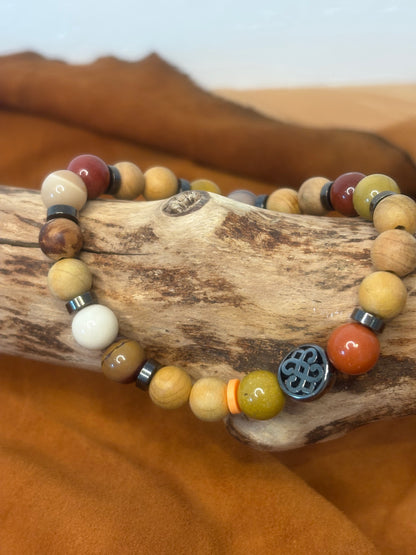 détail pierre mokaïte bracelet artisanal