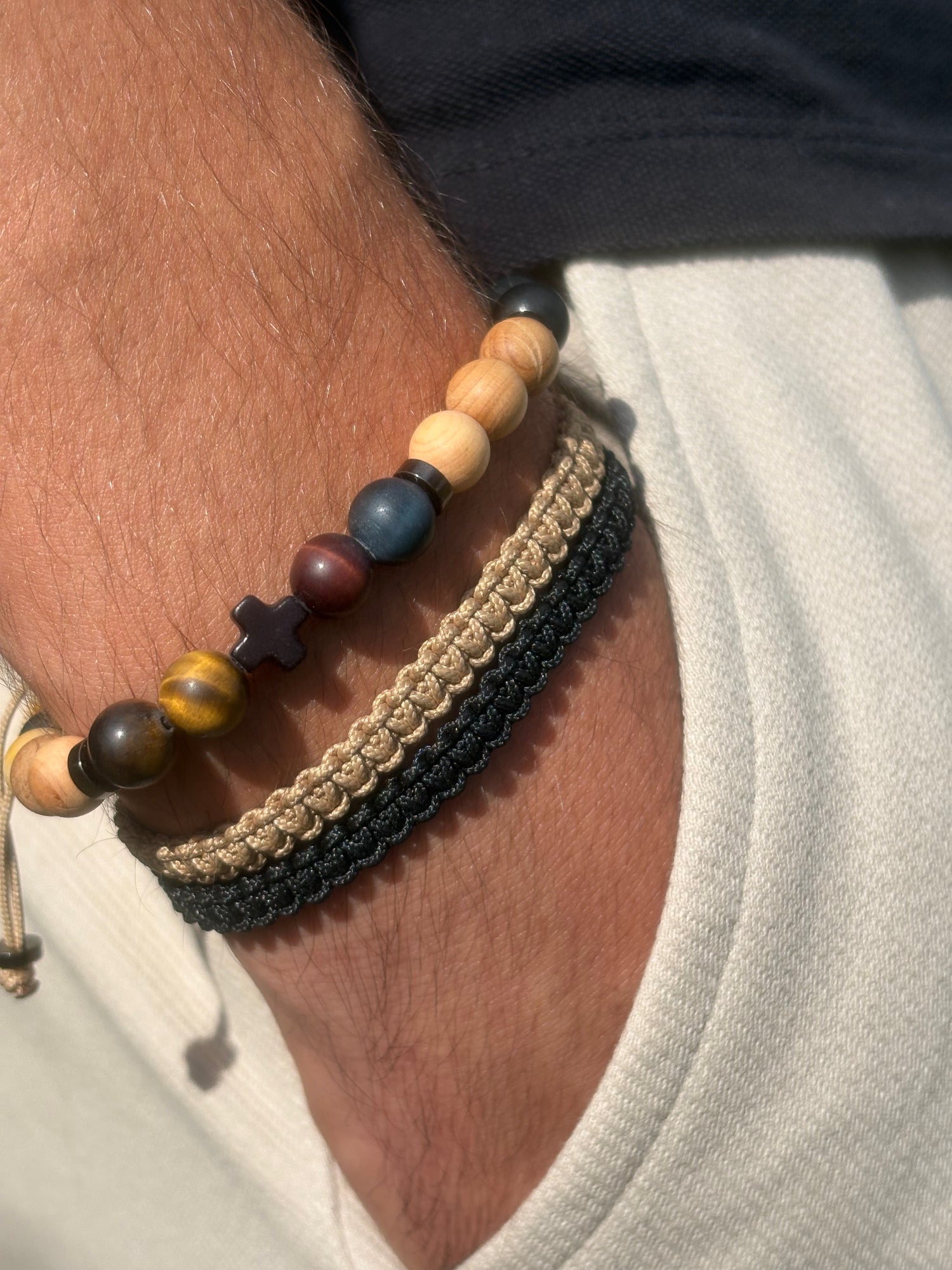 bracelet homme oeil de tigre porté poignet bracelet macramé