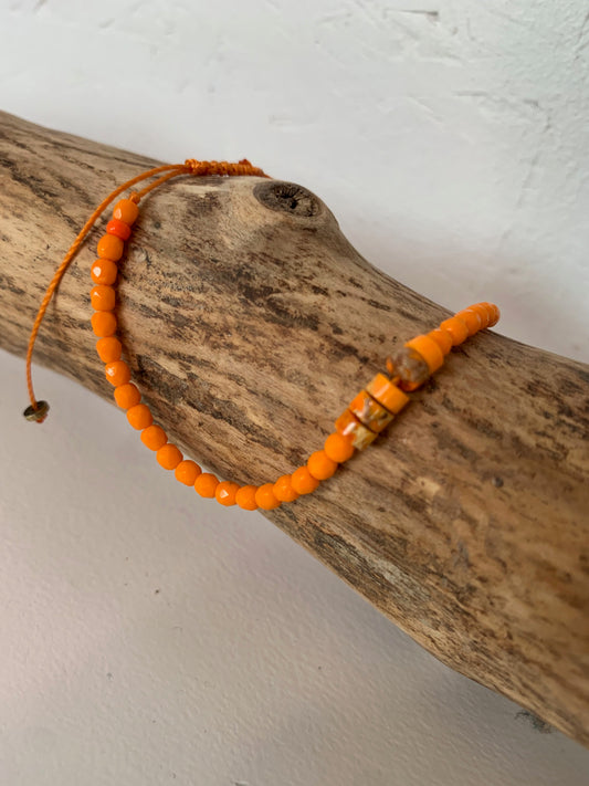 Bracelet femme en jaspe impression multicolore monté à la main en Belgique